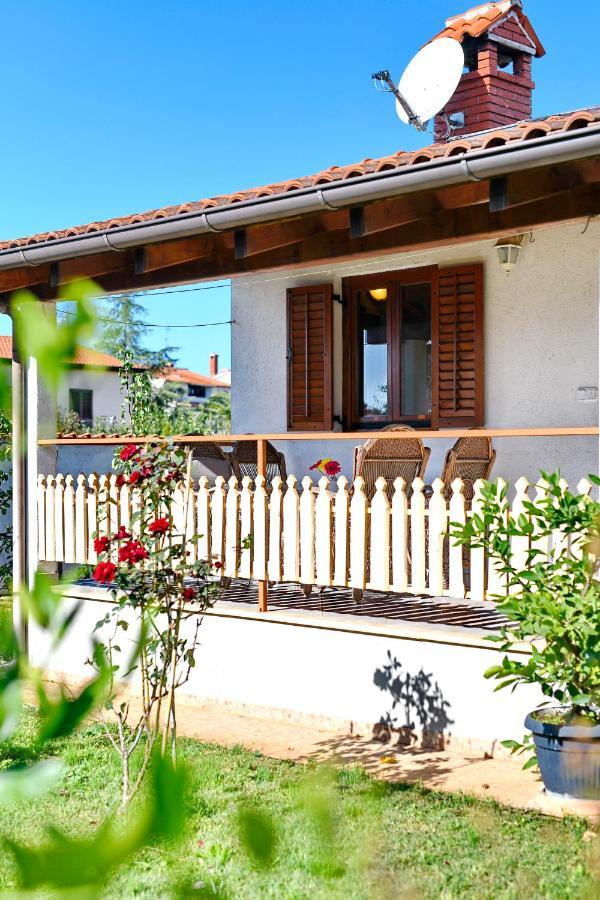 Adriatico Bungalow Poreč Eksteriør bilde
