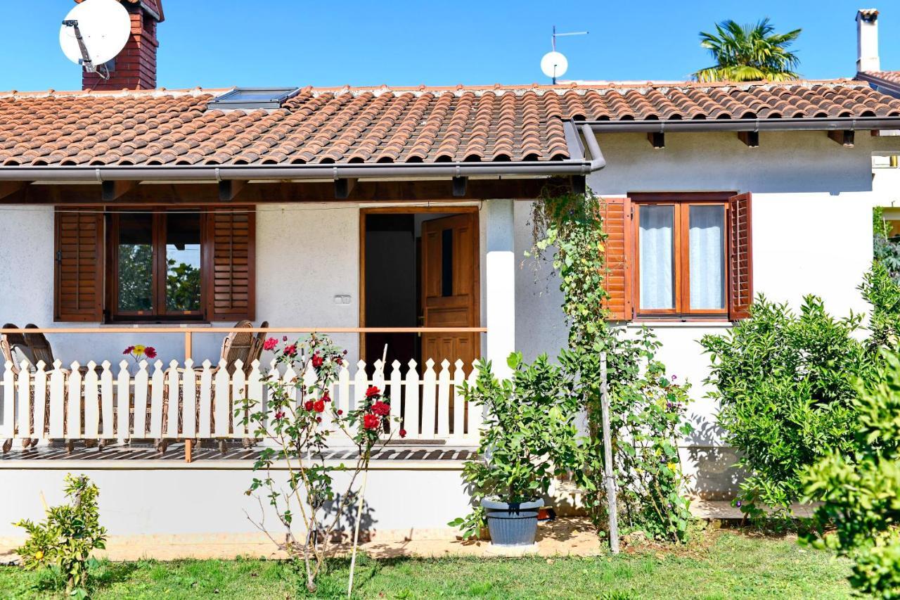 Adriatico Bungalow Poreč Eksteriør bilde