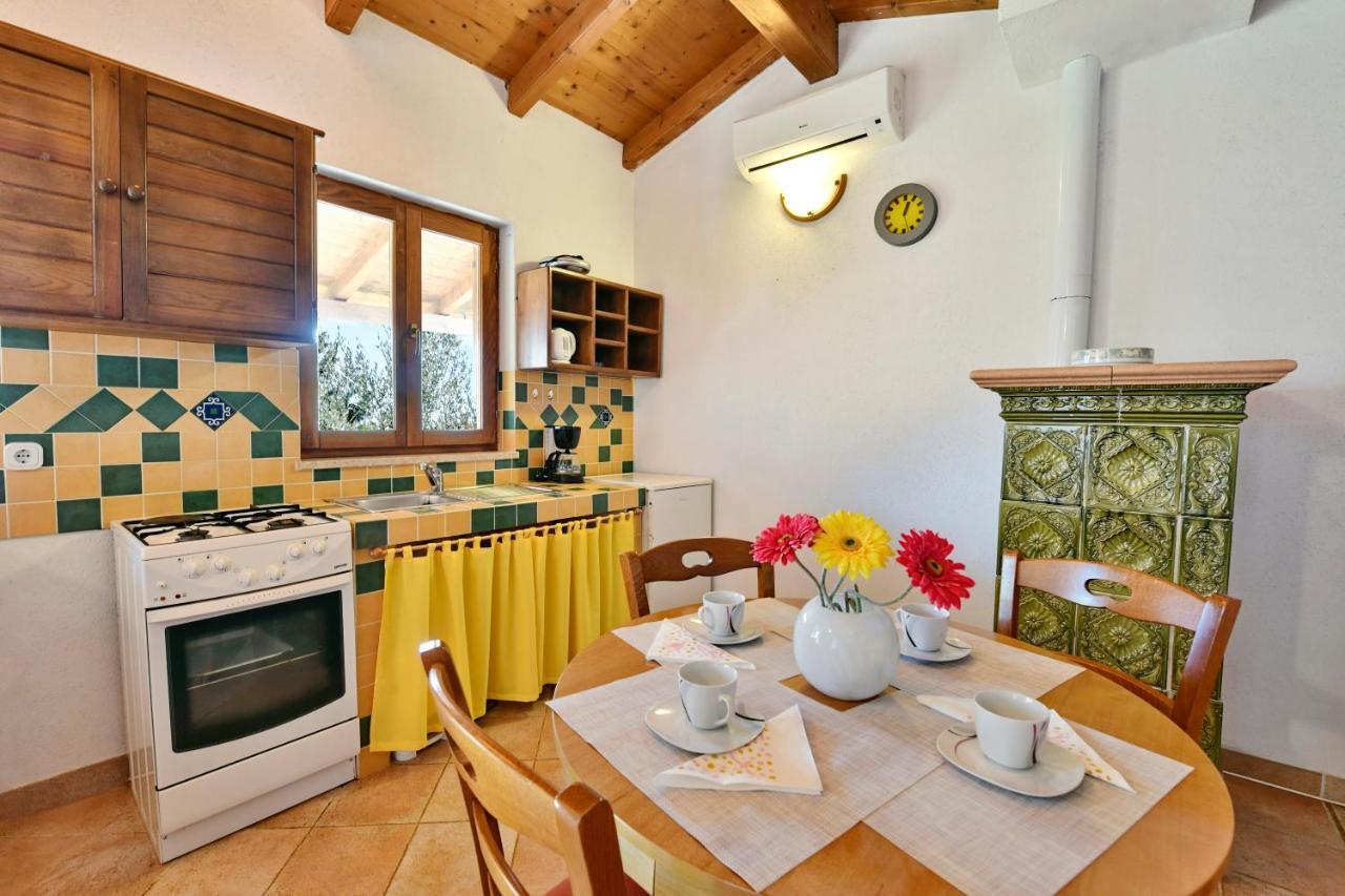 Adriatico Bungalow Poreč Eksteriør bilde