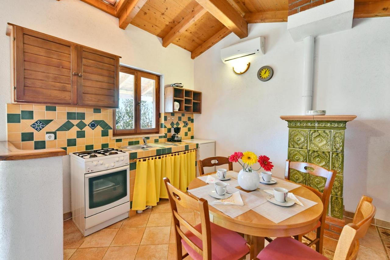 Adriatico Bungalow Poreč Eksteriør bilde